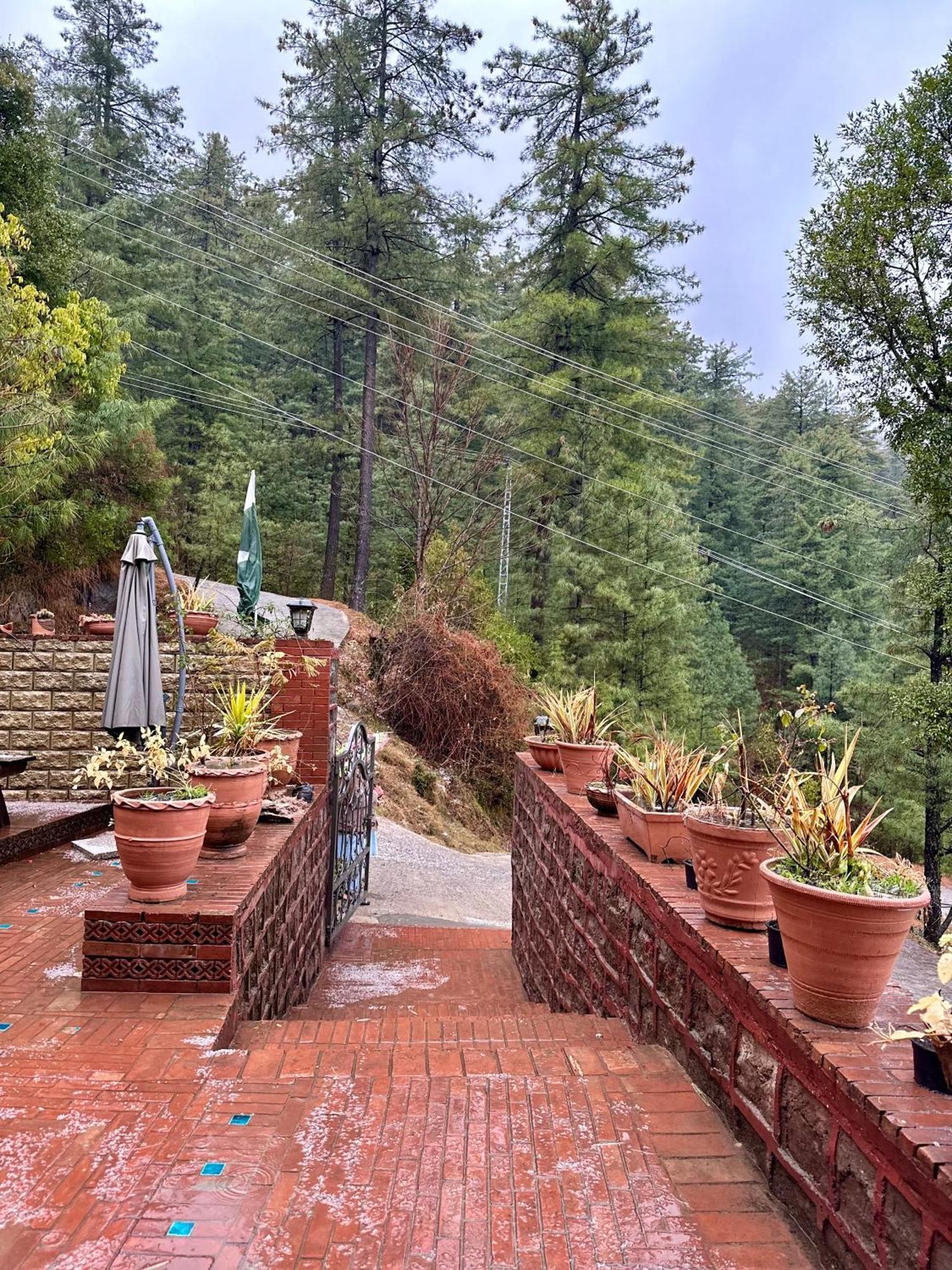 Sarah'S Lodge Murree Exteriér fotografie