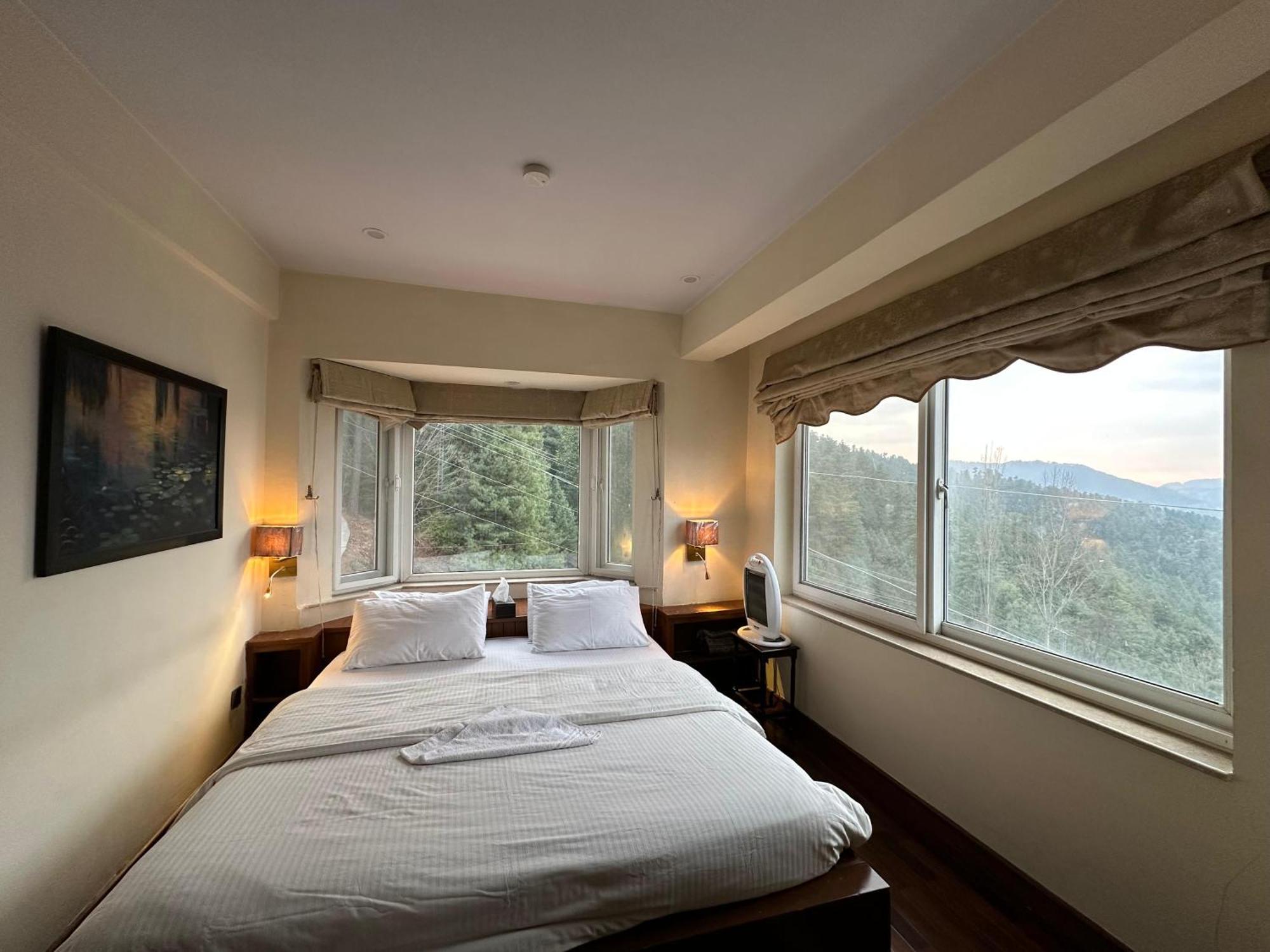 Sarah'S Lodge Murree Exteriér fotografie