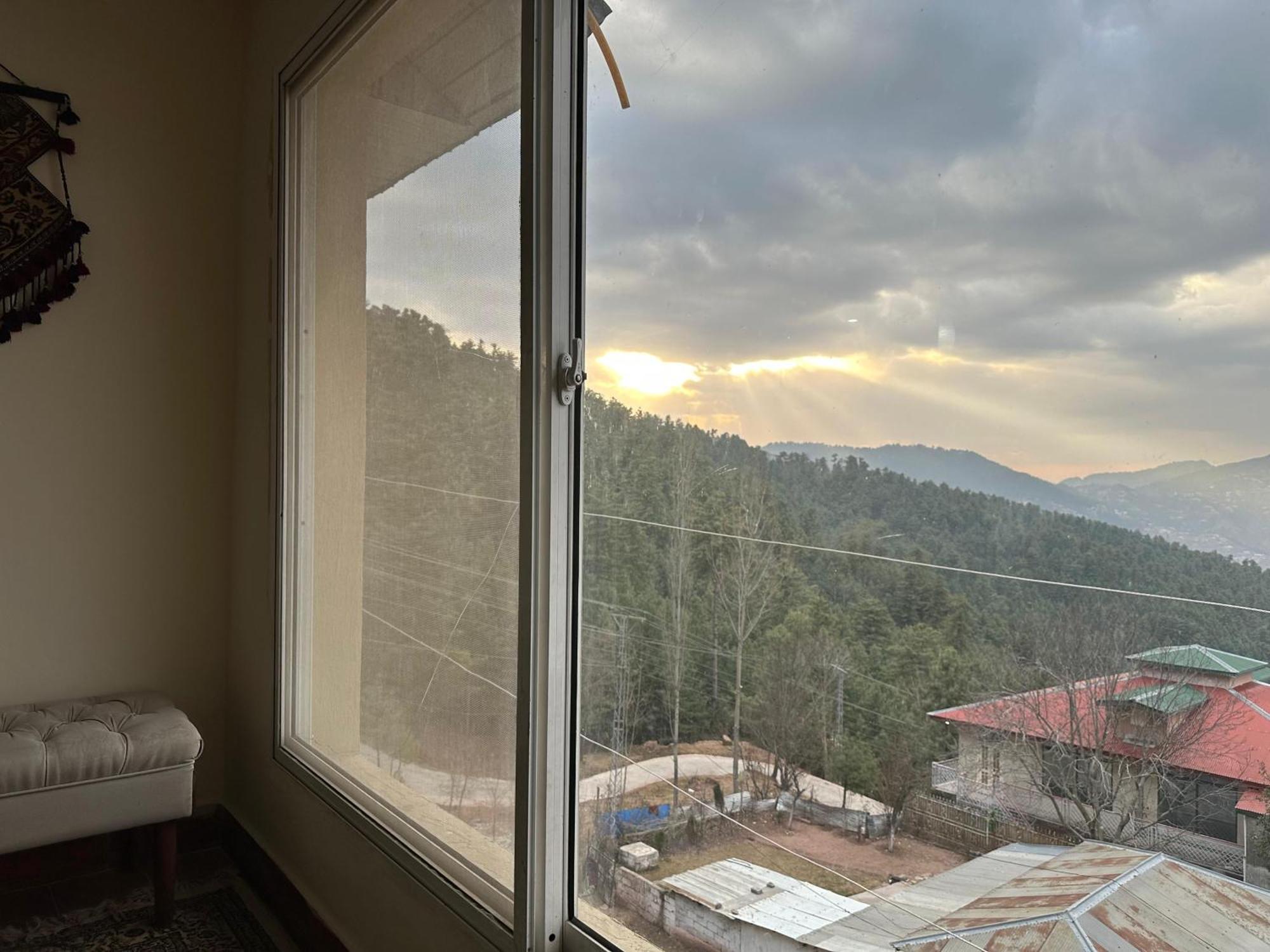 Sarah'S Lodge Murree Exteriér fotografie